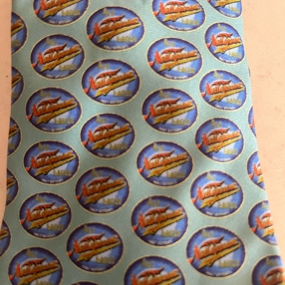 MENS TIE TEAL WITH NARRAGANSETT BEER LOGO PATTERN 4 X 59 NWOT - Picture 2 of 3